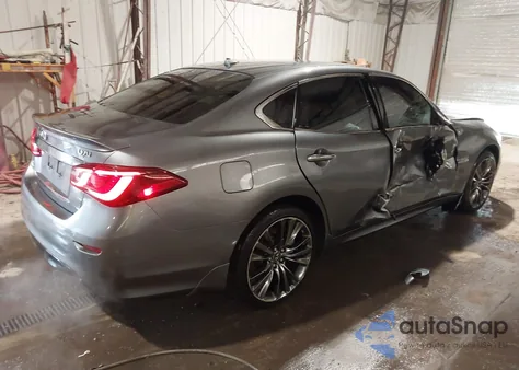 2018 Infiniti Q70 3.7 Luxe z USA, uszkodzony, nr VIN JN1BY1AR8JM220603